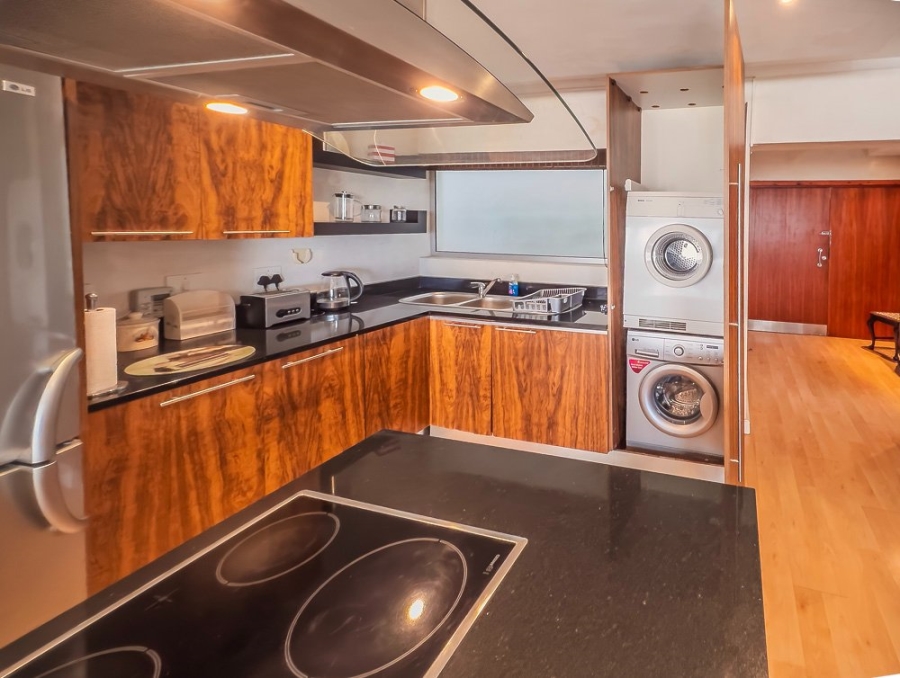 To Let 2 Bedroom Property for Rent in Sea Point Western Cape